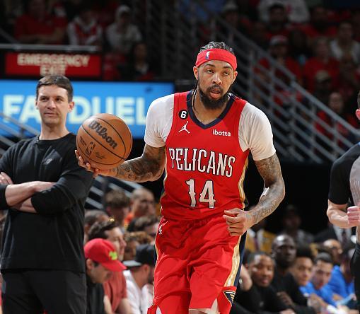 赛后与队友 赛后与队友