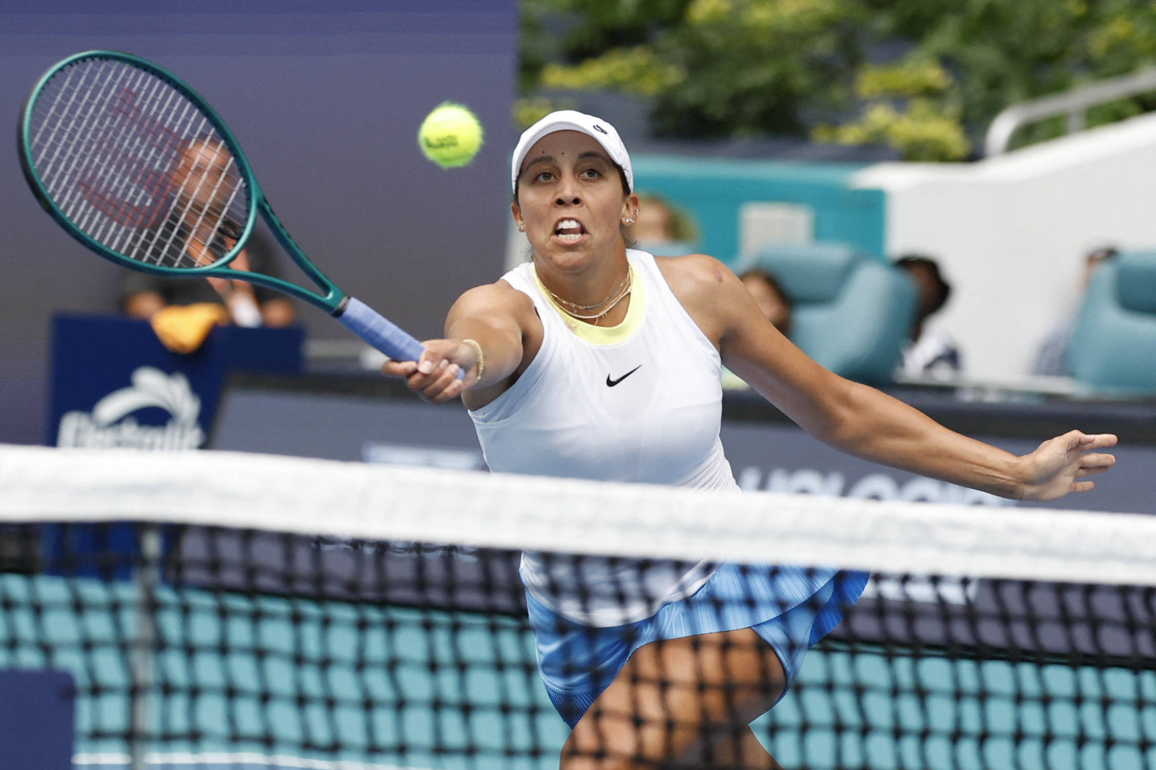 守队员后 守队员后