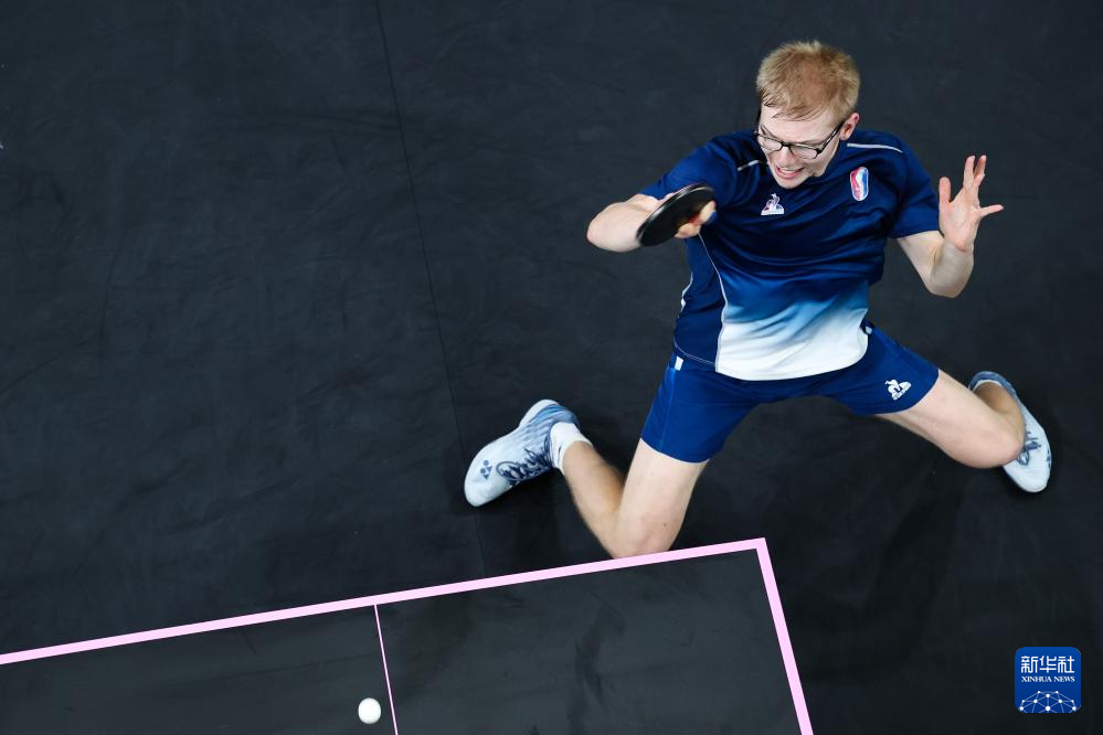 的激烈竞争 的激烈竞争