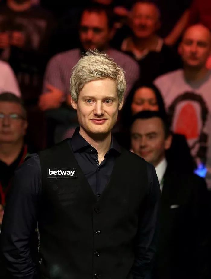 表面上看 表面上看