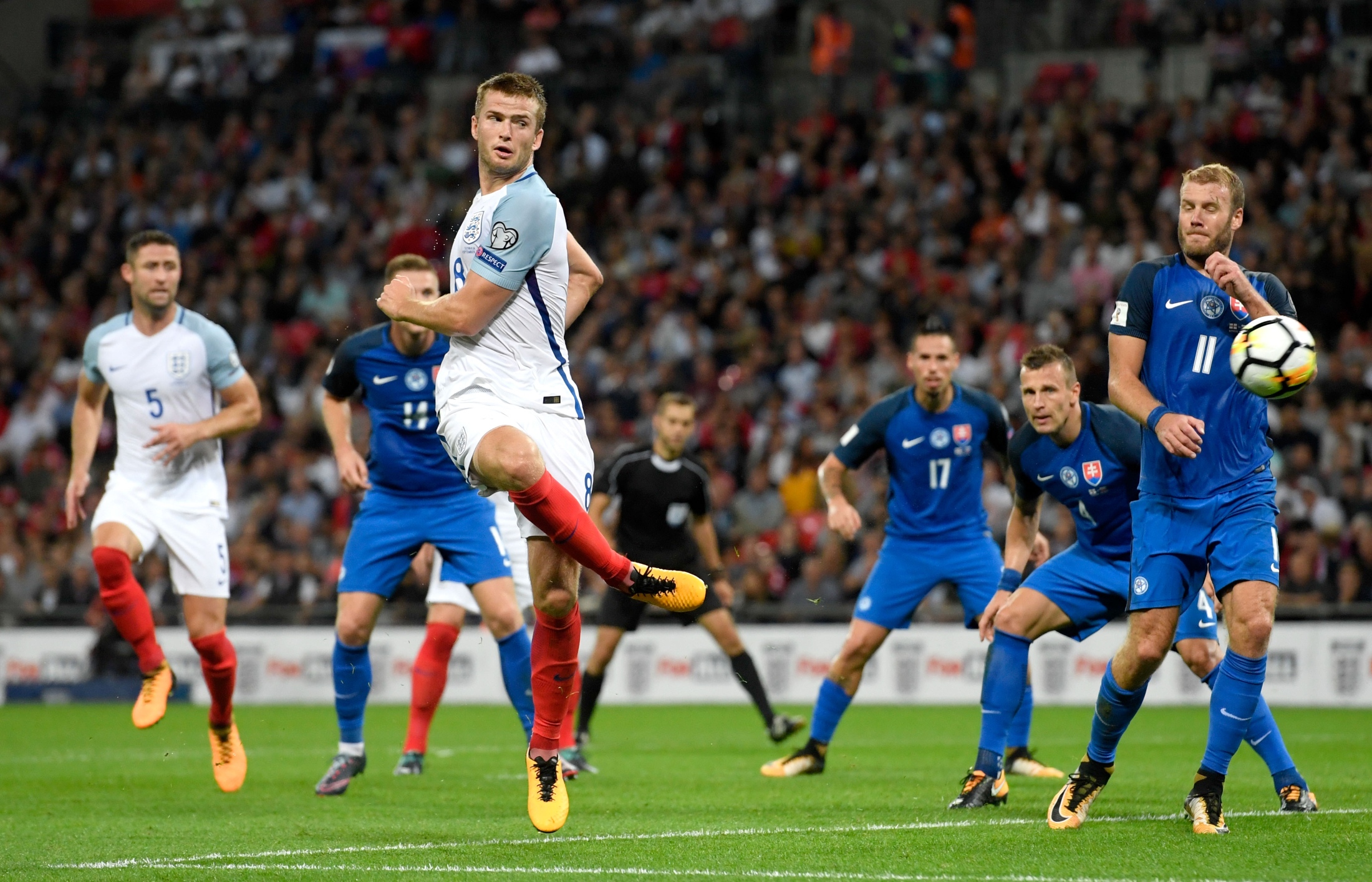 的对手毫不 的对手毫不