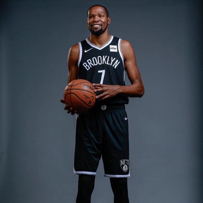 地的策略更 地的策略更