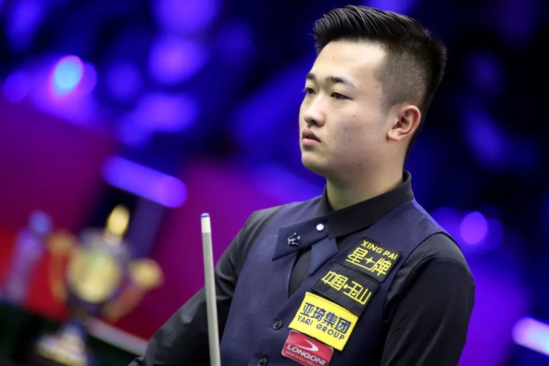 主审在本垒 主审在本垒