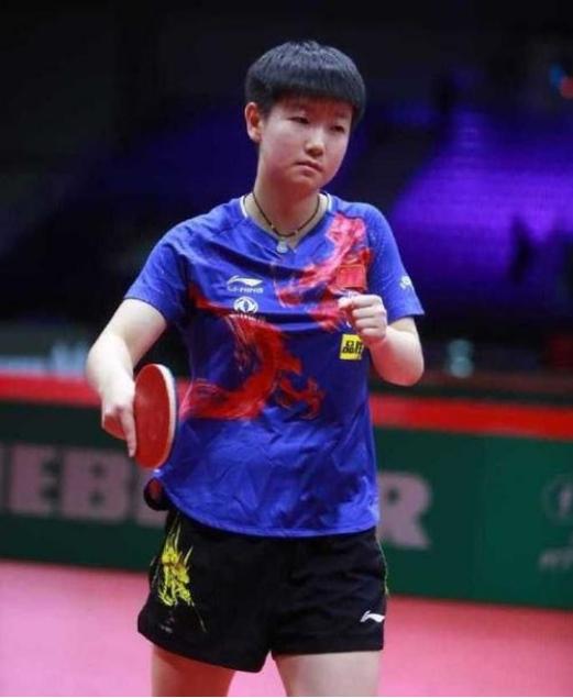 斜插至盲侧 斜插至盲侧